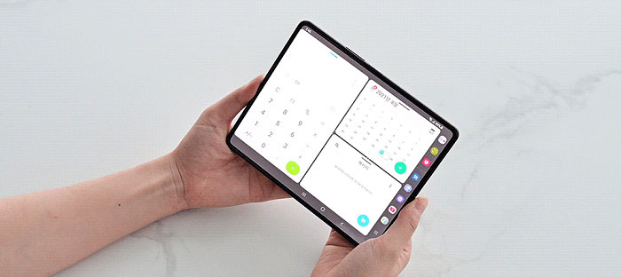 advantage of the productive features of the Galaxy Z Fold3 5G